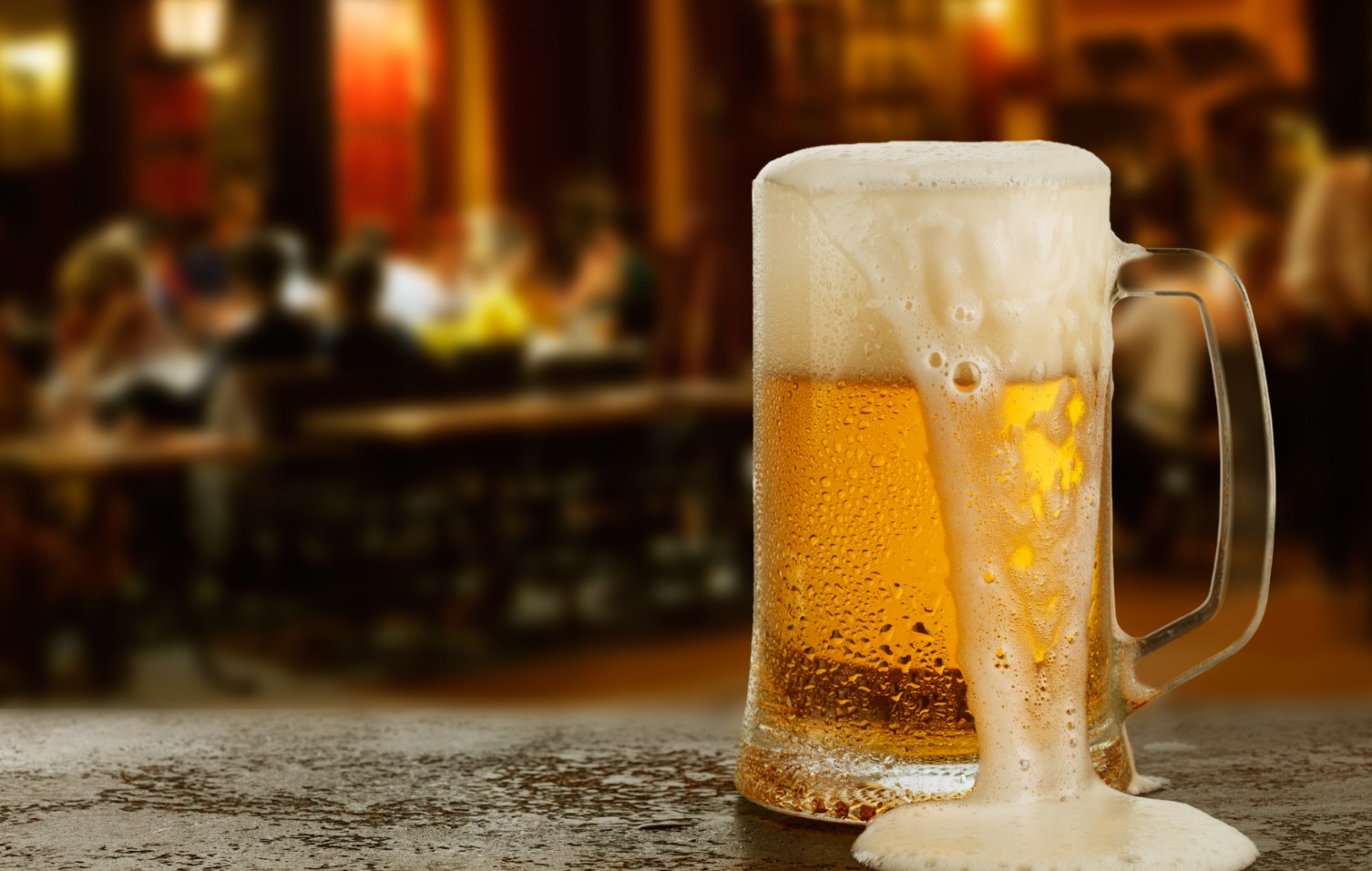 ビールは泡の方がアルコール度数が高い